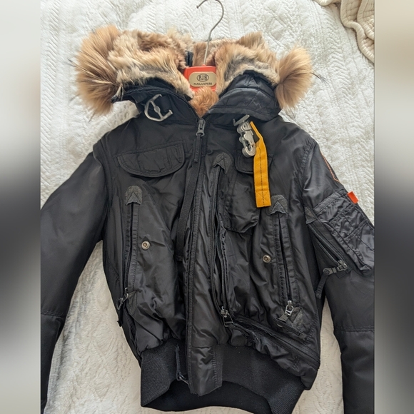 Parajumpers Beige Quilted Jacket with Fur Trim With Original Hanger - Picture 9 of 9